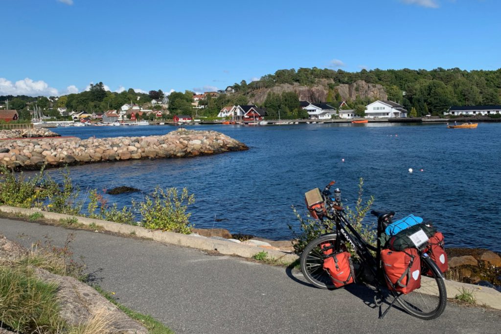 Gea van Veen maakte een fietsroute van de Scandinavische camino Het Olavspad. Een reis door de ruige Noorse natuur naar het graf van de heilige Olav in Trondheim.