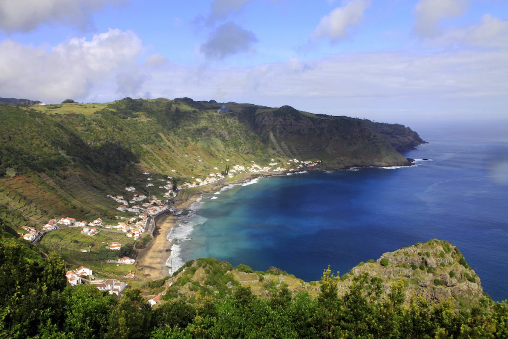 Een plek vol verhalen, Santa Maria, het kleinste bewoonde eiland van de Azoren.