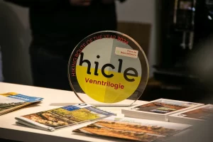 De felbegeerde Hicle-trofee voor de Route van het Jaar